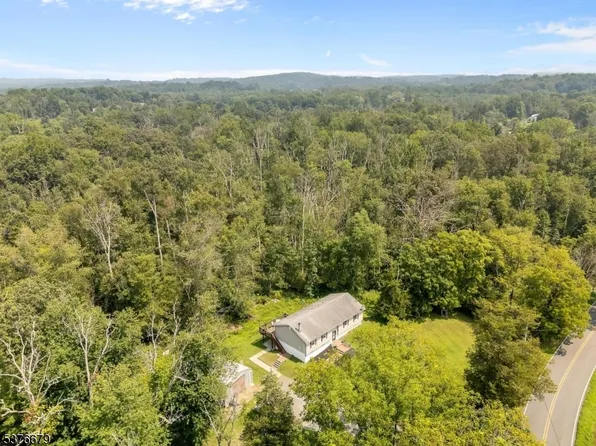 411 Shades Of Death Rd, Allamuchy Twp., NJ 07838