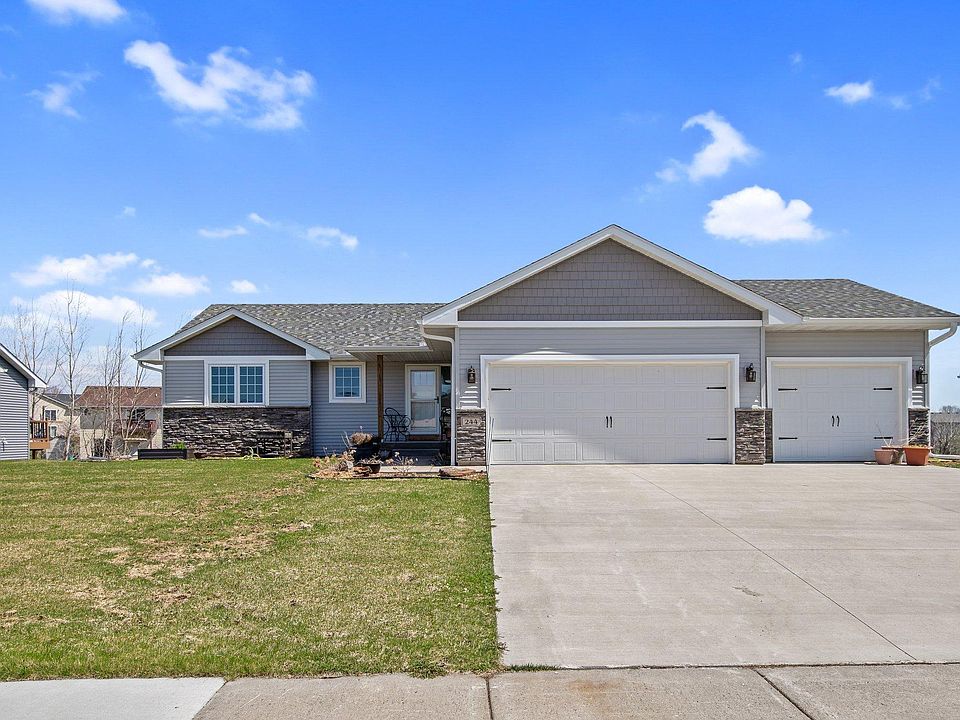1st image of 244 Aspen Dr