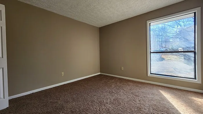 Building Photo - 3914 Timberlake Rd #1