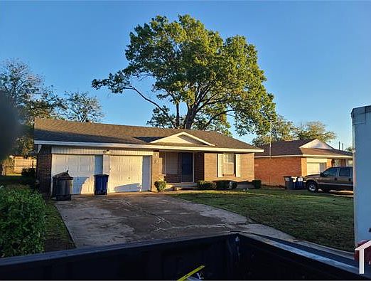 1st image of 408 W Coats Dr
