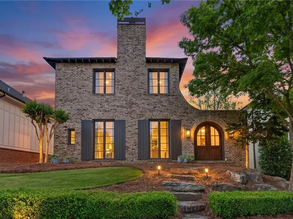 6905 Colfax Ave, Cumming, GA 30040