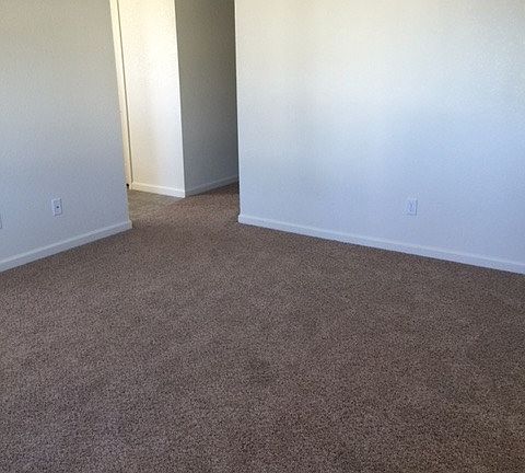 5th image of 505 W 2nd St APT C