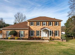 1220 Morning Dove Dr, Kingsport, TN 37663