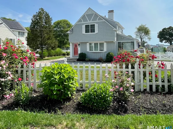 36 Attawan Road, East Lyme, CT 06357