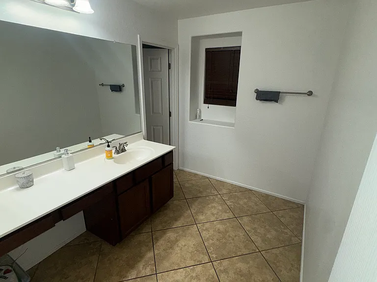 Upstairs shared bathroom