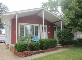 15817 Morning Star Ave, Maple Heights, OH 44137