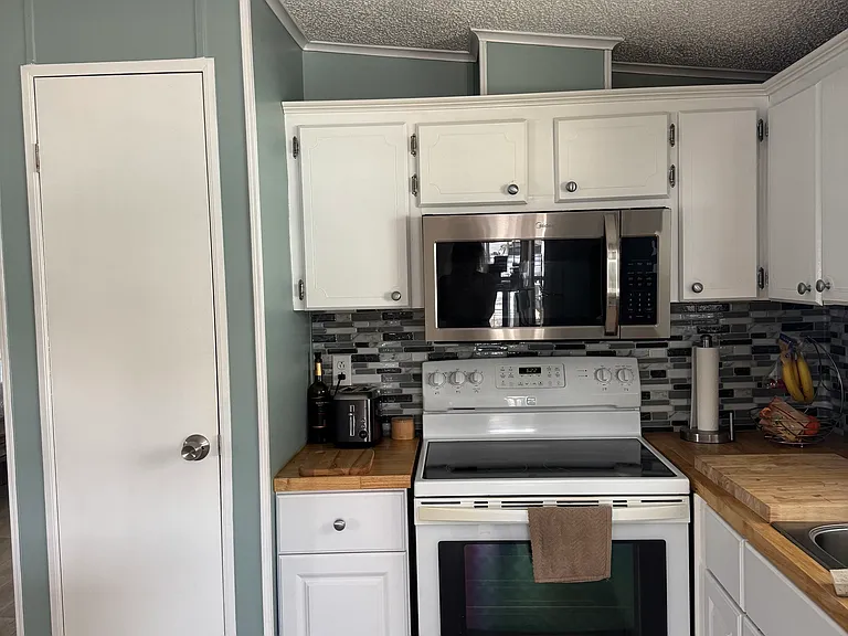 2692 NE Highway 70 #12 — Photo 4