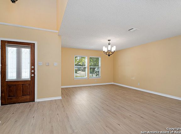 4th image of 4519 Stradford Pl