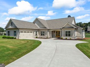 124 Rockford Farm Dr, Clarkesville, GA 30523