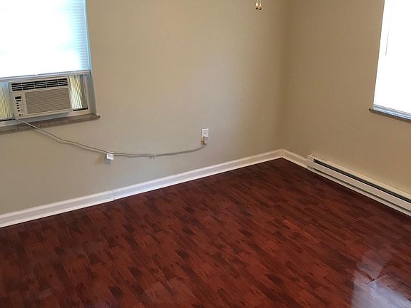 Bedroom 2 w/ closet