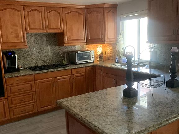 5th image of 40232 Vidette Cir