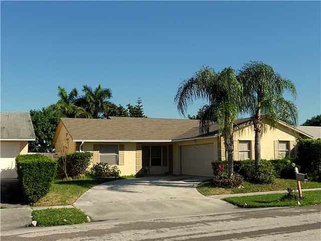 1st image of 6086 Bluegrass Cir