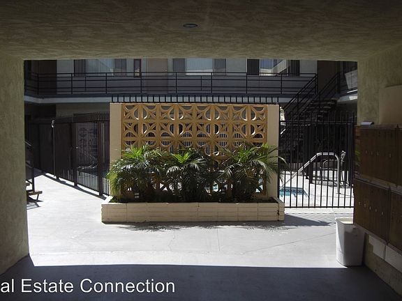2nd image of 13741 Prairie Ave APT 4