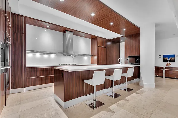 Sold by SERHANT. | media 5