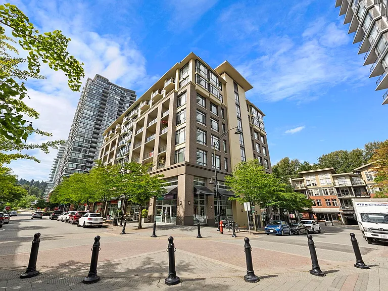 121 Brew St — Photo 1