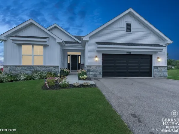 10002 Woodland Dr, Hebron, IL 60034