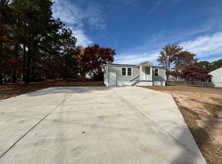 834 Shaw Mill Rd, Fayetteville, NC 28311