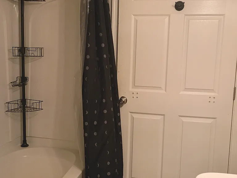 906 Colonial Dr — Photo 20