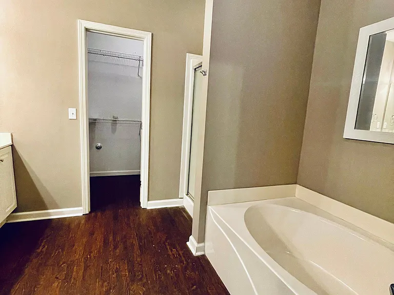 102 Frances Ln — Photo 17