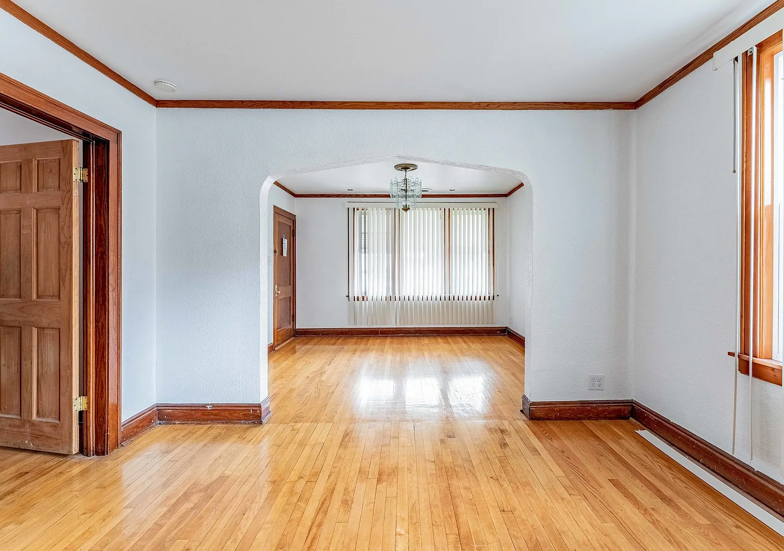 2 bed, 1200 sqft, $1,500 — Photo 3