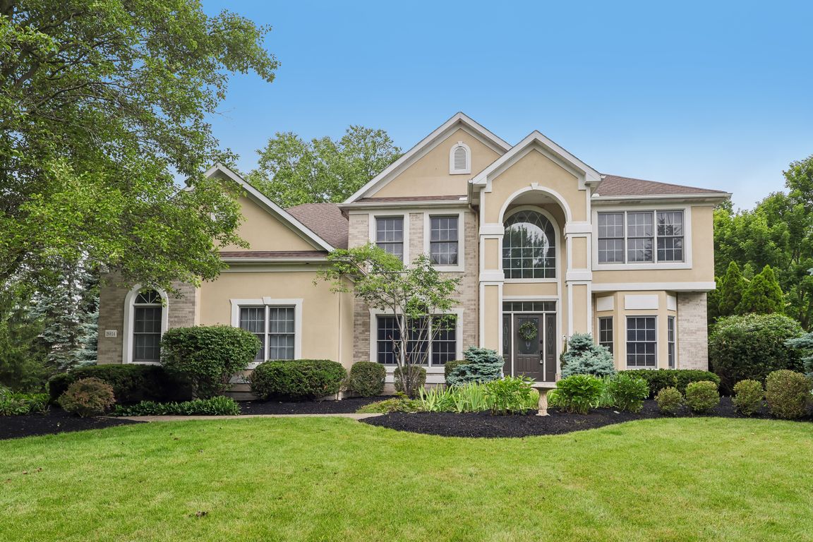 Primrose Ln-S2306-001.jpg
