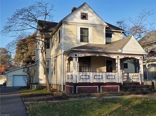 264 Harrison St, Elyria, OH 44035
