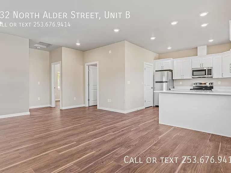 932 N Alder St #B — Photo 6
