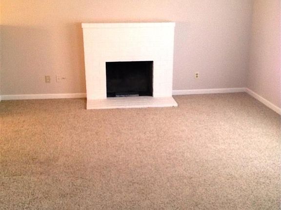 2nd image of 7324 Stockdale St