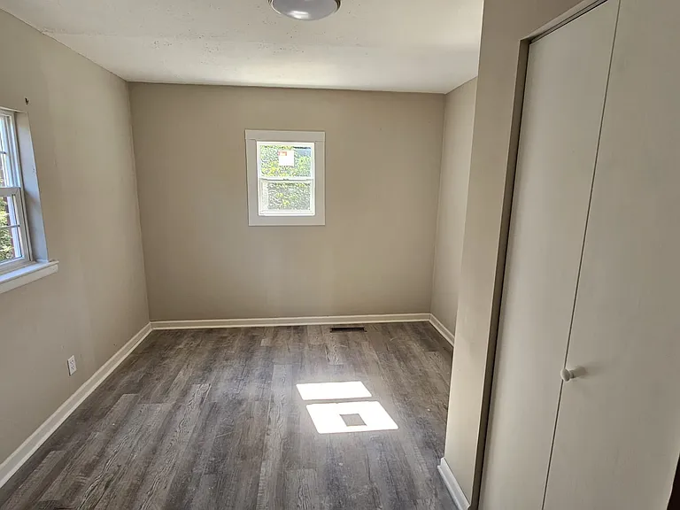 1813 12th Pl — Photo 14