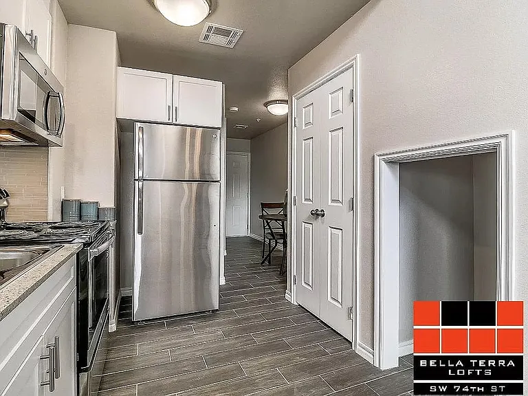 Bella Terra Lofts — Photo 9