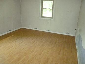 2nd image of 1638 Stevenson St