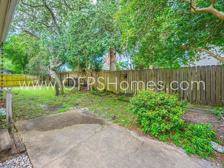 319 Sailfish Cir — Photo 34