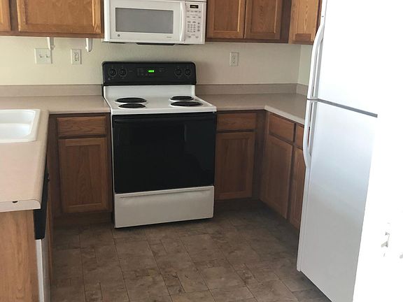 3rd image of 4661 Range Creek Dr