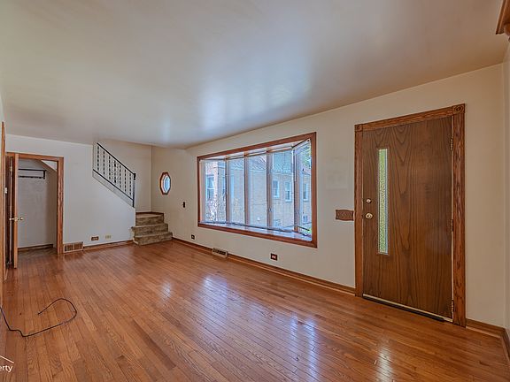 4th image of 3525 N Ottawa Ave