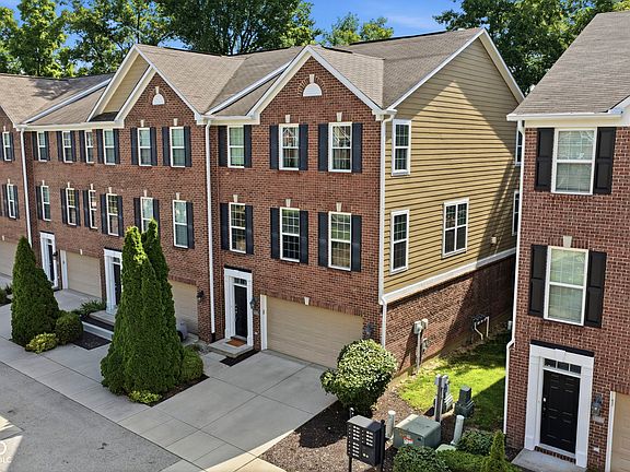 2nd image of 1010 Bard Ln
