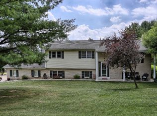 9 Redbud Ln, Lewistown, PA 17044