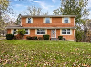 17 Stillwell Rd, High Bridge, NJ 08829