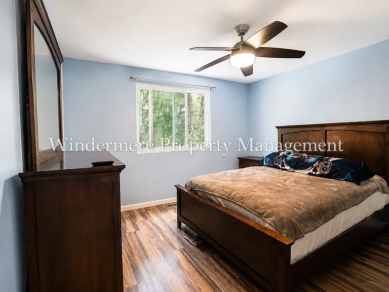 1087 NW Brinkley Ct — Photo 10