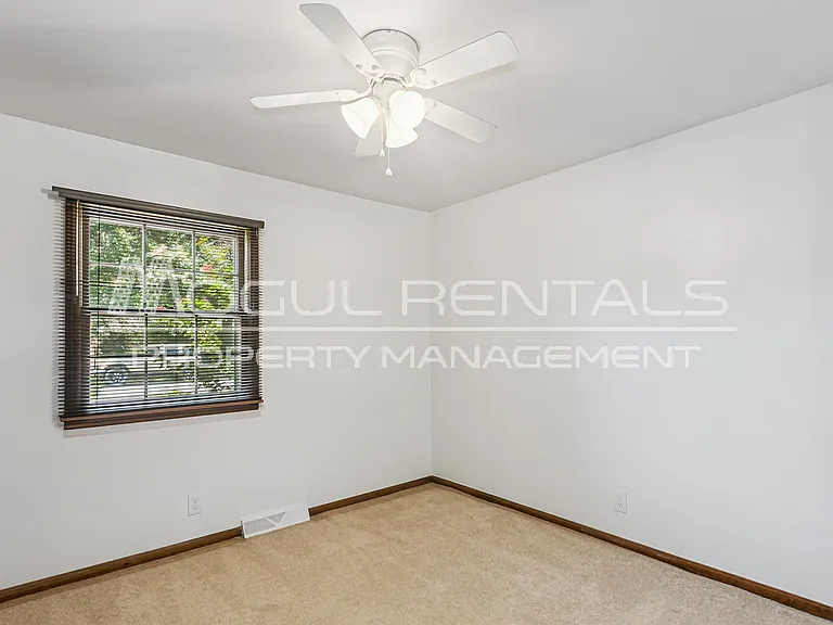 500 S Circle Lake Rd — Photo 9