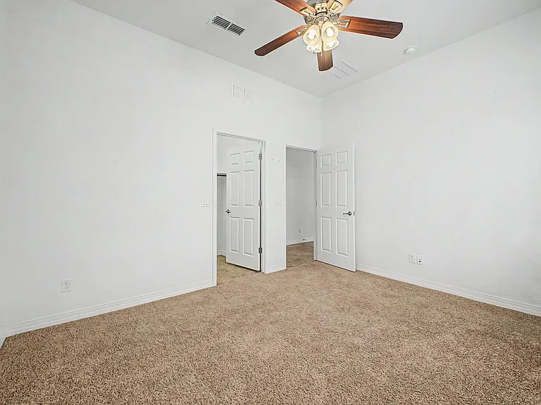1133 E Buckingham Ave — Photo 21
