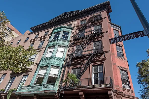 Rented by Brick&Mortar | media 13