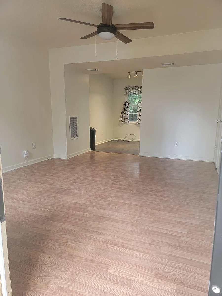 Building Photo - 4114 Glendon Rd #4114