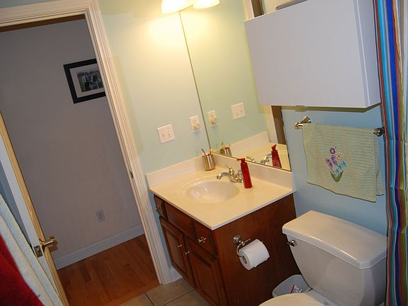 Bathroom | 5' x 8.5'