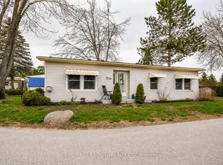 101 Linden Ln, Innisfil, ON L9S1N3