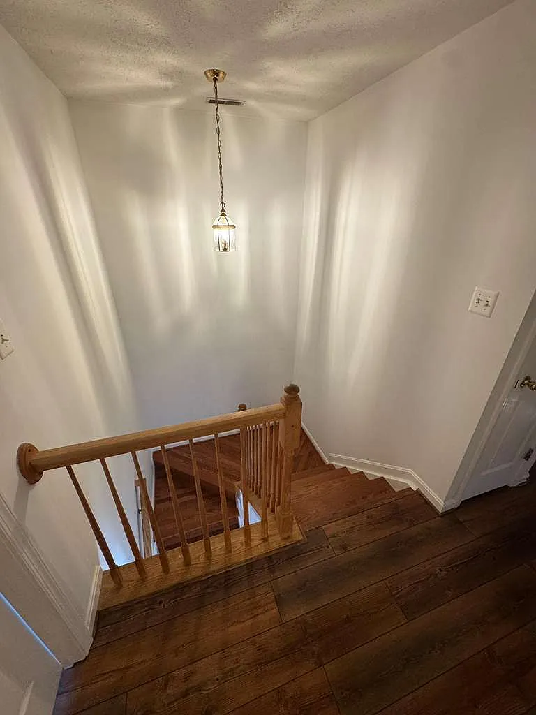 4 bed, 3.5 bath, 2240 sqft, $1,800 — Photo 4