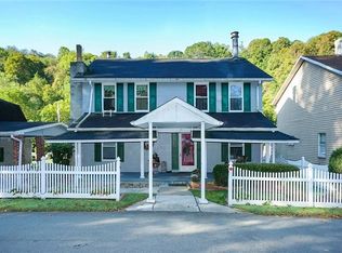 146 Hurst Rd, Smock, PA 15480