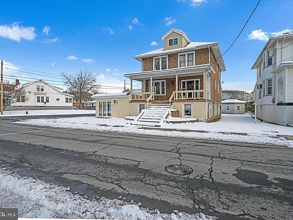 5th image of 200 W Main St
