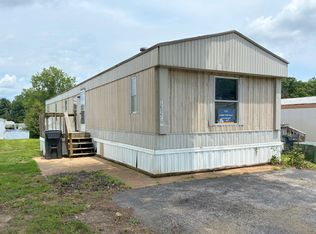 1637 S Golden Cir, High Ridge, MO 63049
