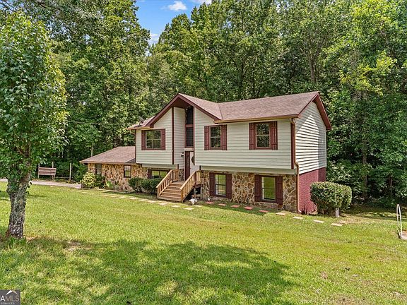 4th image of 3214 Headrick Cir SE