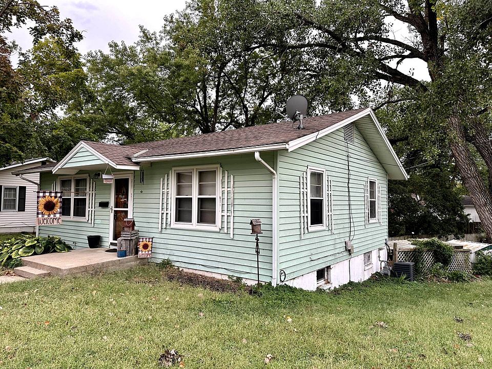 605 N 18th St, Marysville, KS 66508 | Zillow